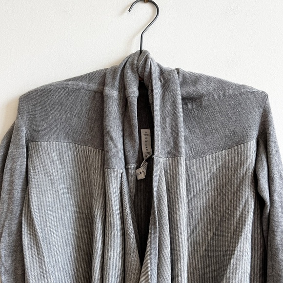 🏷️ SOLD • 𝅺LULULEMON • Iconic Wrap Sweater in Heathered Medium Grey • 6 - Picture 7 of 16